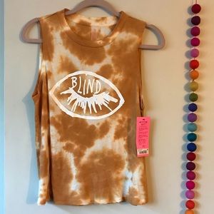 Betsey Johnson tie dye graphic active tank